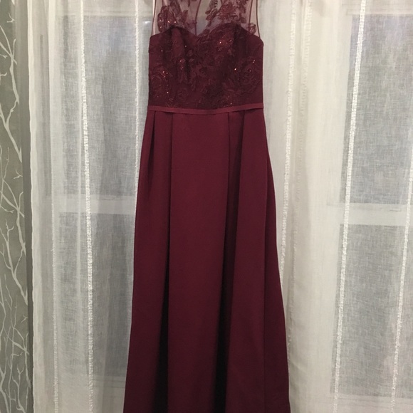 Formal long dress from David’s Bridal - Picture 4 of 8